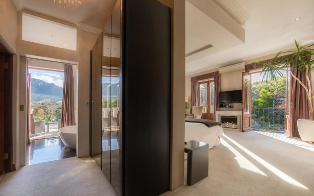 Nova Constantia Boutique Residence