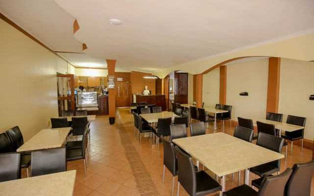 New Safari Hotel