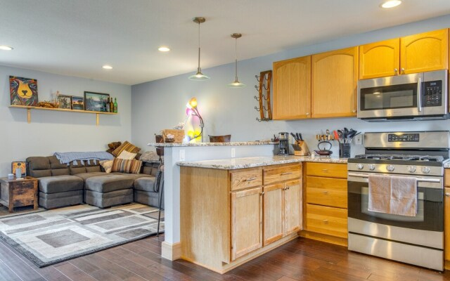 12 Mi to Denver: Golden Vacation Rental!