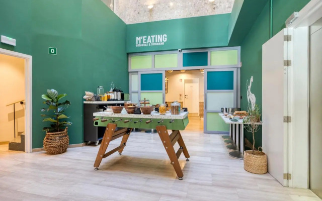 LATROUPE Grand Place Hostel