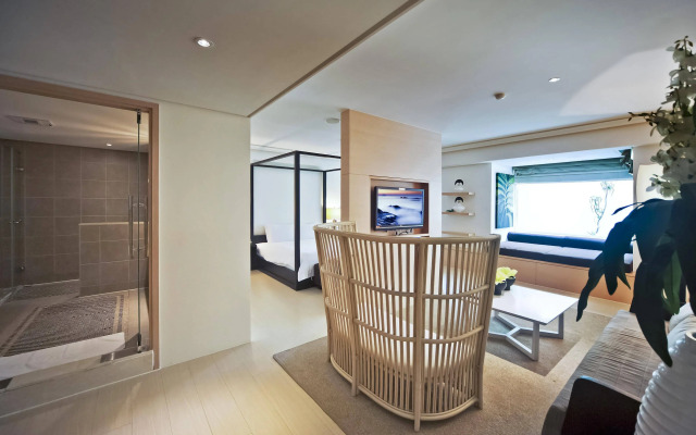 Herz Hotel