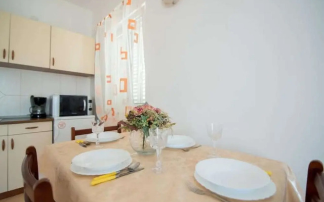 Apartments Batinic - Two Bedroom Apartment With Terrace and Sea View