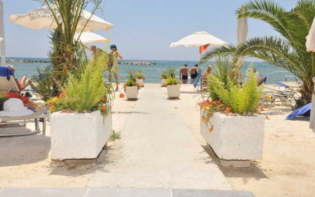 Radisson Beach Resort Larnaca