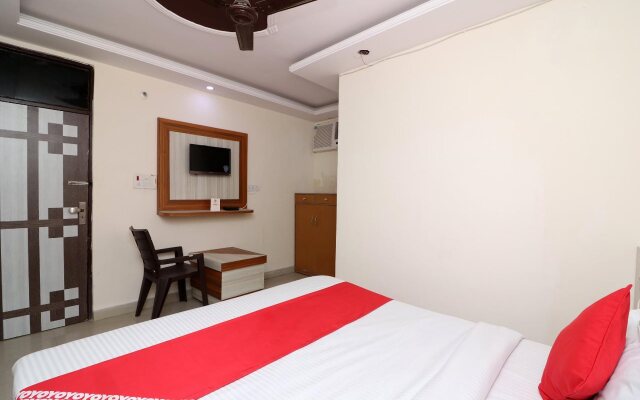 Hotel Keshav