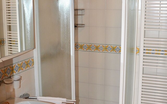 Apartment Benaco near Downtown