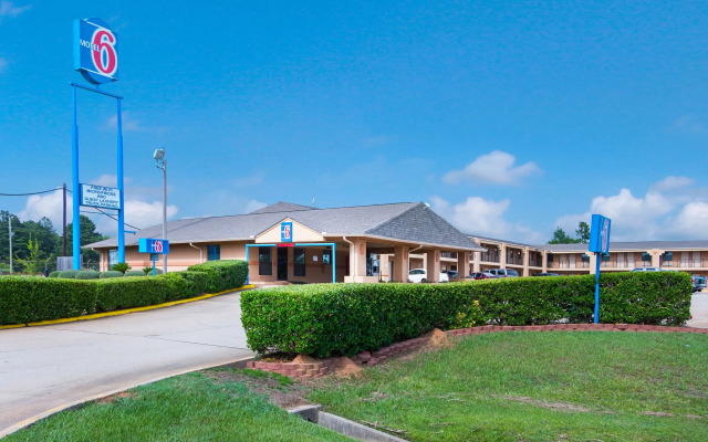 Motel 6 Marshall, TX