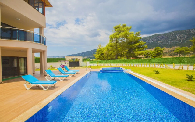 Villa Belen by Akdenizvillam