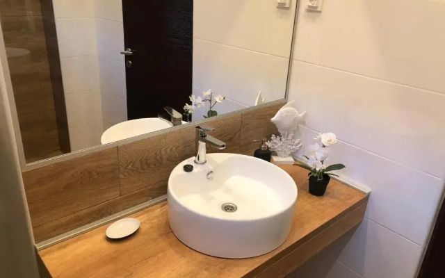 Bier-Lak Apartman House 71