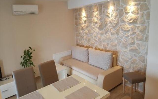 Sea View Apartments Nina