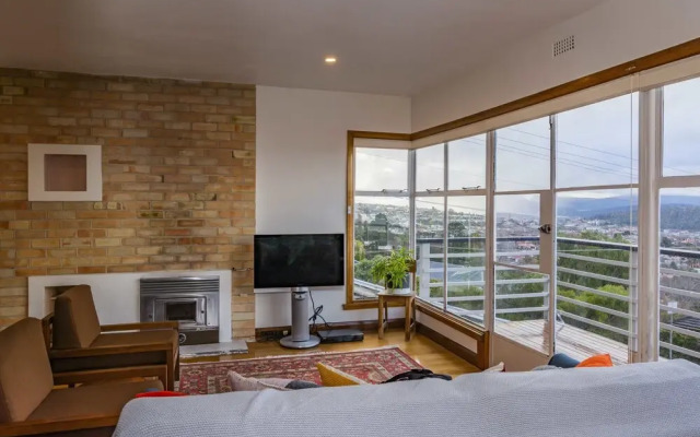 Lofty Views - City Stunner