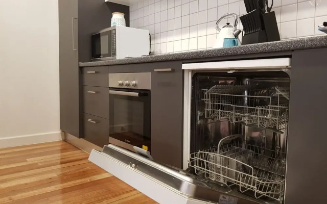 Victorian Townhouse 5 Bedrooms Carlton