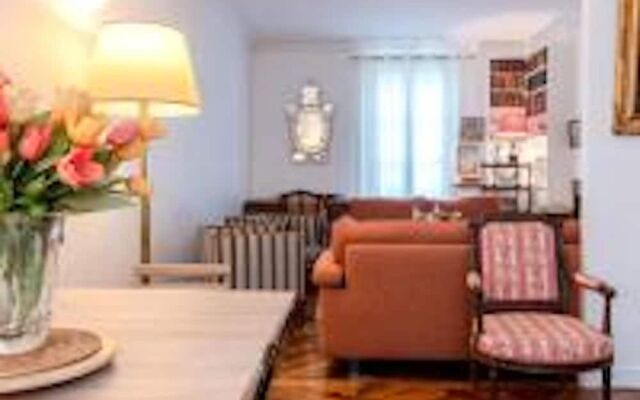Eiffel Tower Lourmel Residence