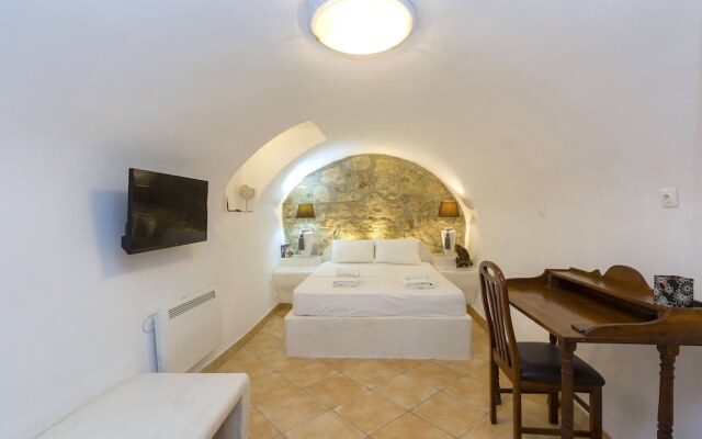 Campiello Apartments