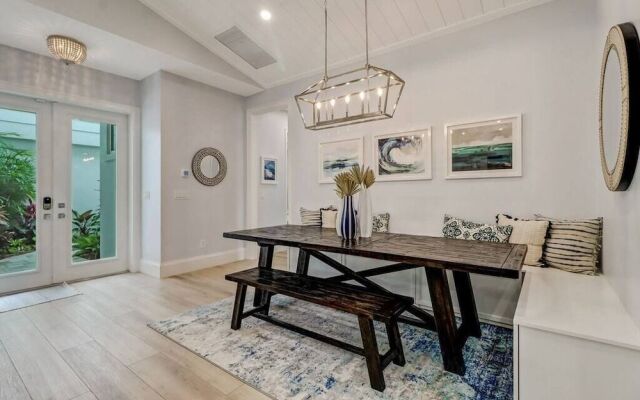 Coastal Cove by Boutiq