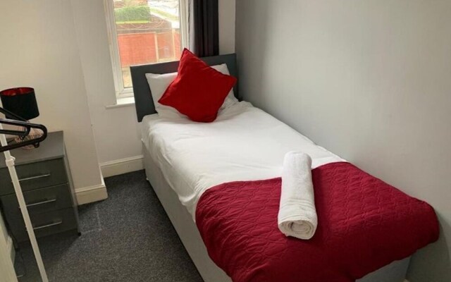 Gateway Mews Wv1 Stays 5beds Parking Long Stay Discounts