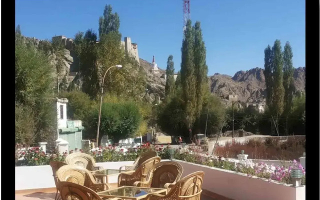 Hotel New Glacier View