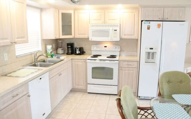 Jamaica Royale 005 - 2 Br Condo