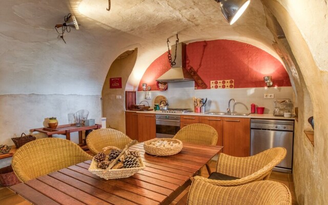 Traditional Holiday Home in Ventalló With Garden