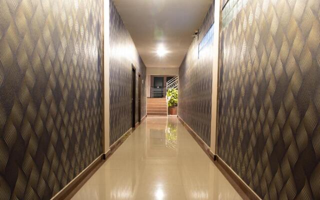 OYO 1977 Harvest Residence