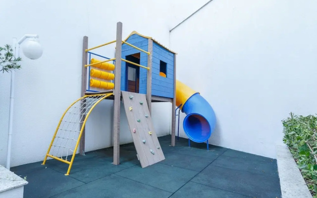 Apartment in the Center With Pool Rri103