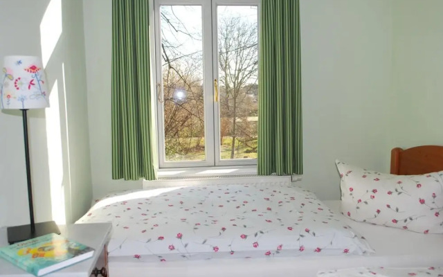 Spacious Apartment With Garden in Boisendorf