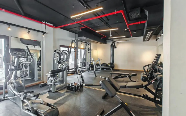 Extravagant Studio Stay for 2 in JVC