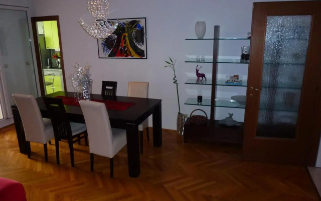 Luxurious Apartment Majda, 2 bathrooms and free parking