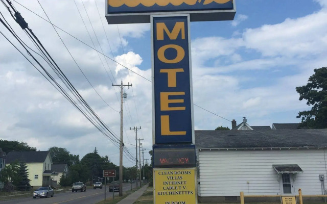 Waters Edge Motel