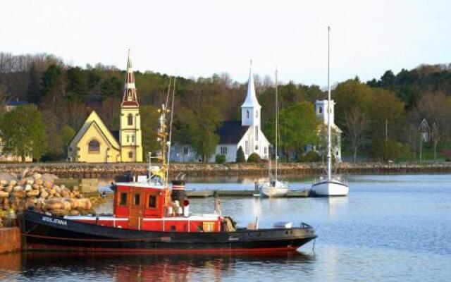 Mahone Bay Beach House