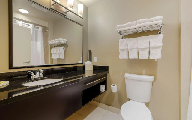 Best Western Plus Miami Airport North Hotel & Suites
