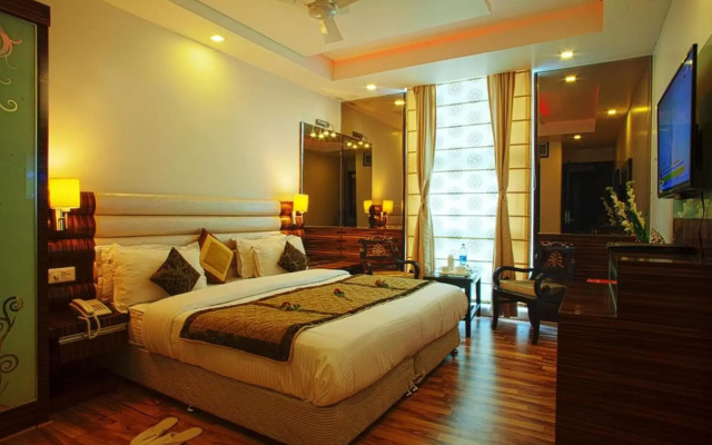 Hotel Delhi 55 @ New Delhi Railway Station