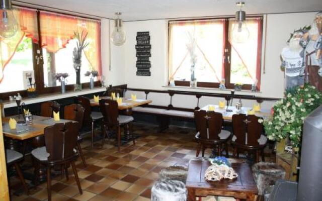 B&B on route L854 - Pension zum Riepen
