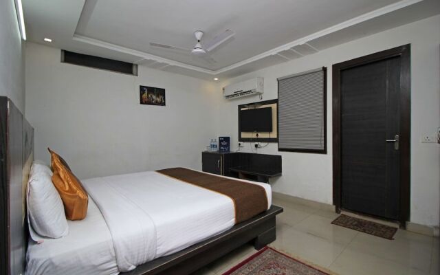 City Hotel and Suites Agra