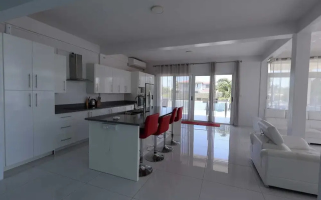 PÀRIS Villas 2BD Villa Rodney Bay