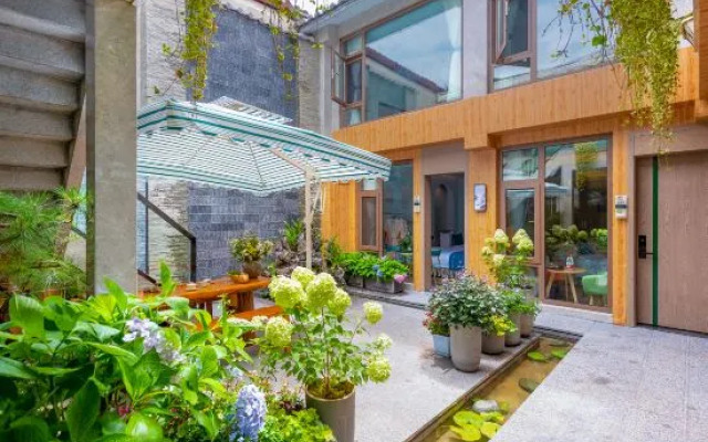 Xianyue Pavilion·Designer’s Snow Mountain Panoramic Secret Garden Beauty Stay