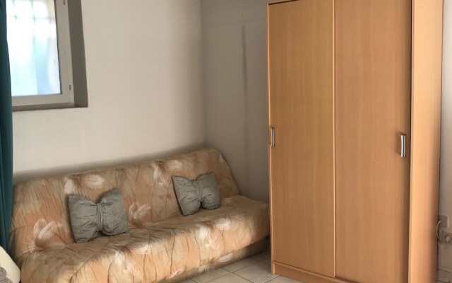 Studio in Saint-thibéry, With Wifi - 8 km From the Beach