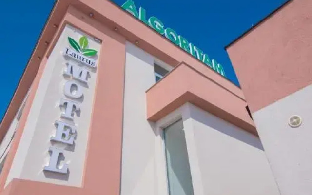 Laurus Motel Airport Tuzla