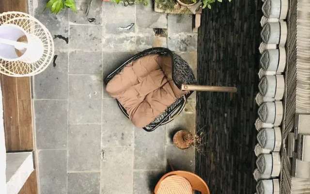 Fenghuang Little Bear Family Guest House