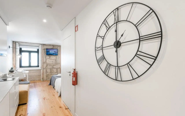 GuestReady - The Lucky One