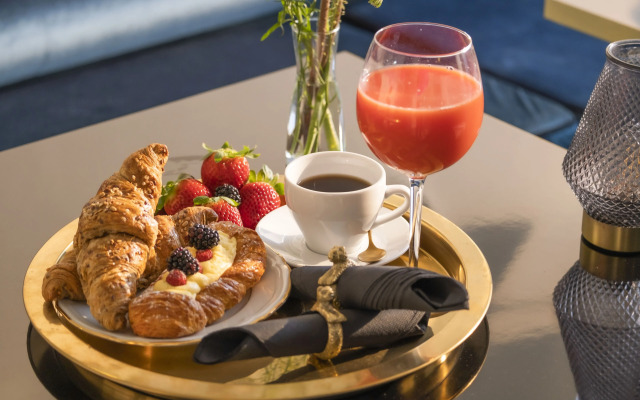 The Vista Rooms  Terrace