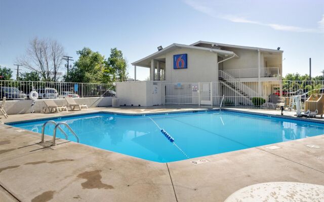 Motel 6 – Lakewood, CO