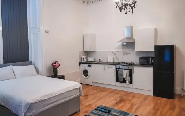 SH Apartments - Dixon Street