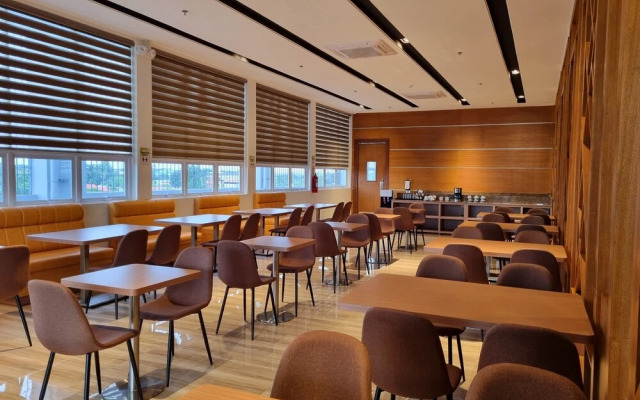 Alvea Hotel
