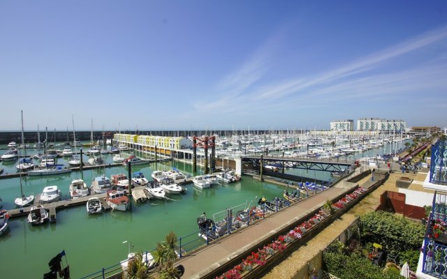 Britannia Harbour View Parking by Brighton Holiday Lets