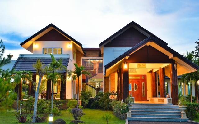 Baan Phu Luang Resort