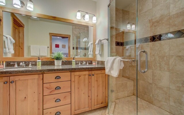 Coopers Collection 13 - Lowell Avenue Getaway