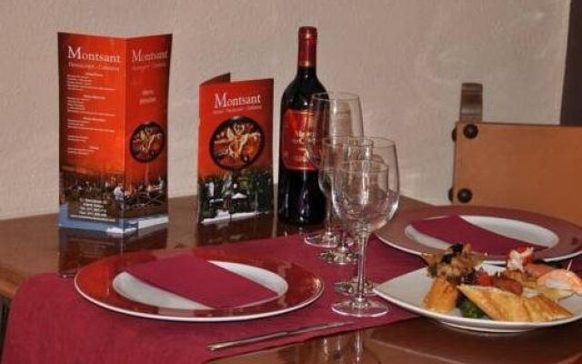 Hostal Montsant