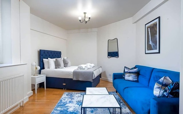 Apartment 4 by CAPITAL