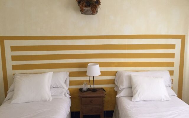 Cortijo Carrillo Bed & Breakfast