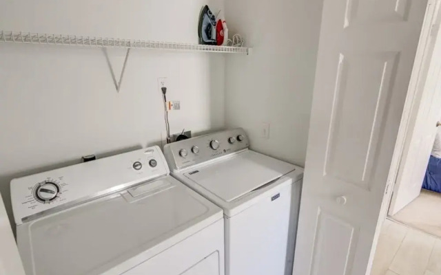 Peaceful Windward Cay 3 Bedroom Home by Redawning